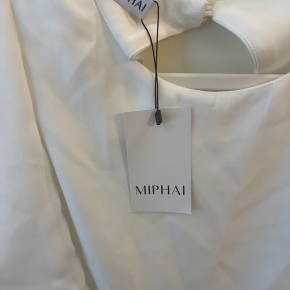 NWT | Miphai | White Flutter Sleeve Dress in size L - Picture 4 of 4